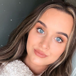 Meet your Posher, Abigail